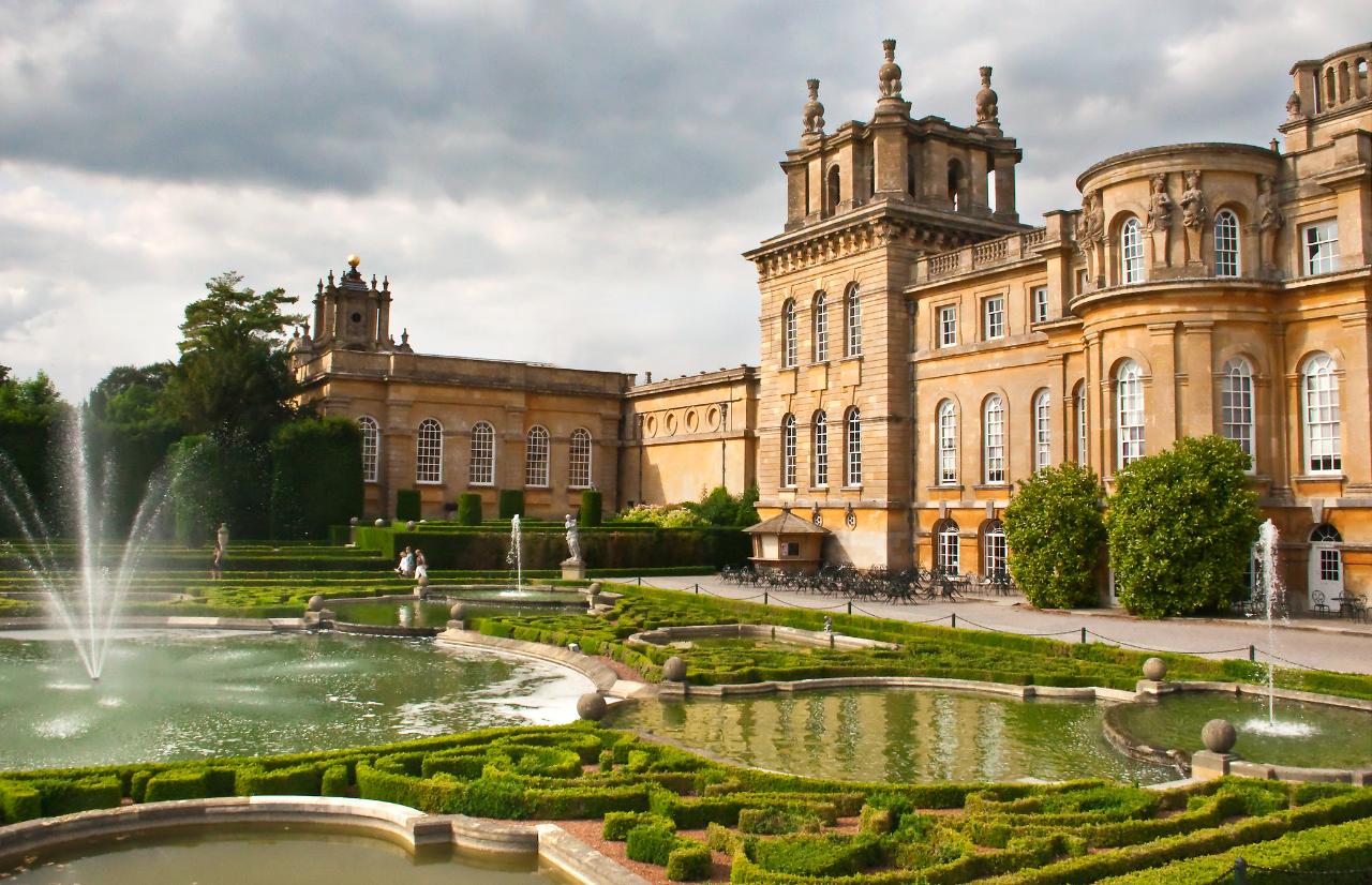 Private day tour of Blenheim Palace and Oxford