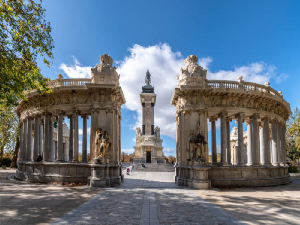 Madrid: El Retiro Park & Prado Museum Walking Tour - Top Sights Tours ...