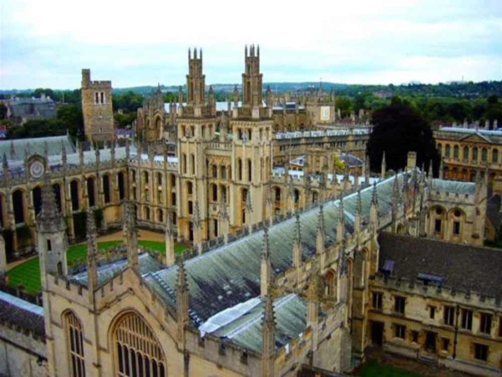Day Trip to Oxford by Rail with Open Top Bus Tour
