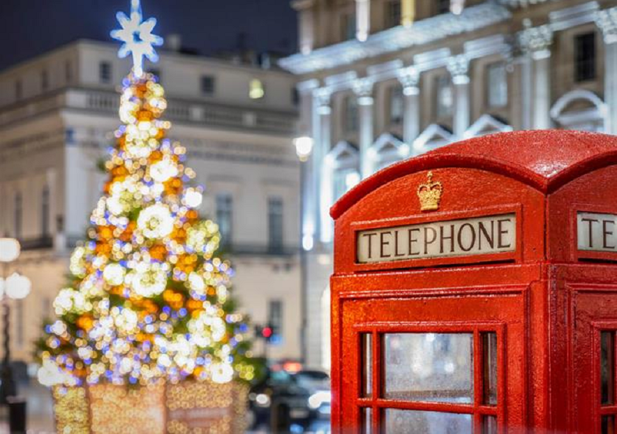 Illuminations of London on Christmas Eve