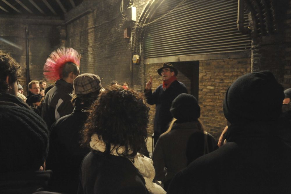 Jack The Ripper Walking Tour & Ripper Museum Entry