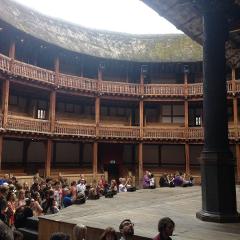 Westminster Walking Tour & Shakespeare's Globe Theatre Entry