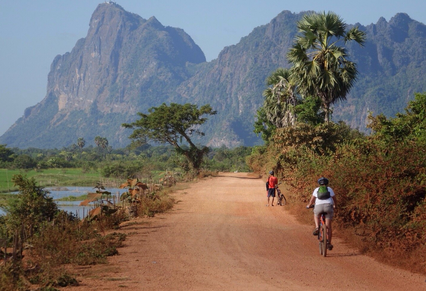 Hpa an Full Day Cycling Tour to Sadan Cave