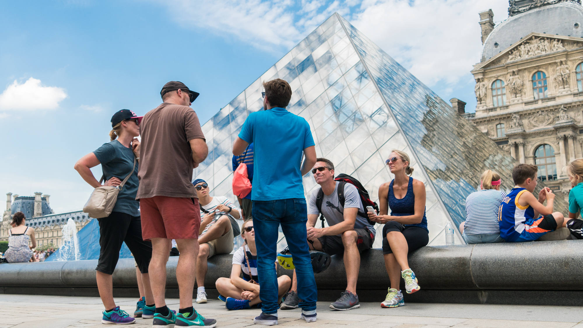 Paris Bike Tour : the Highlights including Eiffel Tower & Louvre