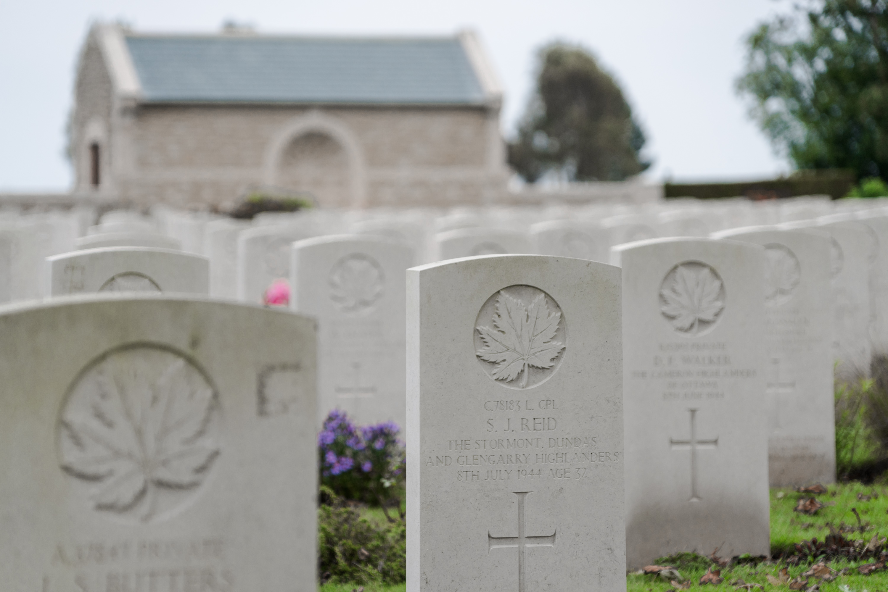 Normandy D-Day Tour from Paris : Canada Focus**Juno Beach | Canadian Cemetery | Ardenne Abbey**