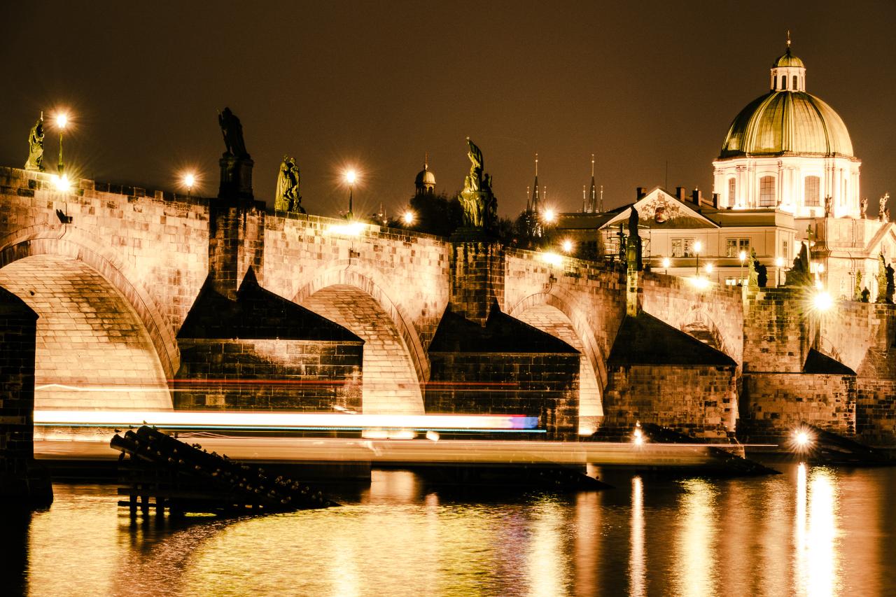 Prague By Night Tour