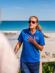 Luxury Private Broome Experience – VIP Discovery Tour - Luxury 7 Seater 4WD Vehicle 