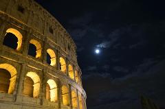 Moonlight on the Colosseum underground: Exclusive night guided tour with aperitivo