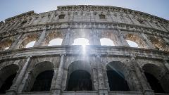 In the footsteps of a gladiator: Colosseum Arena, Palatine hill and Roman forum tour