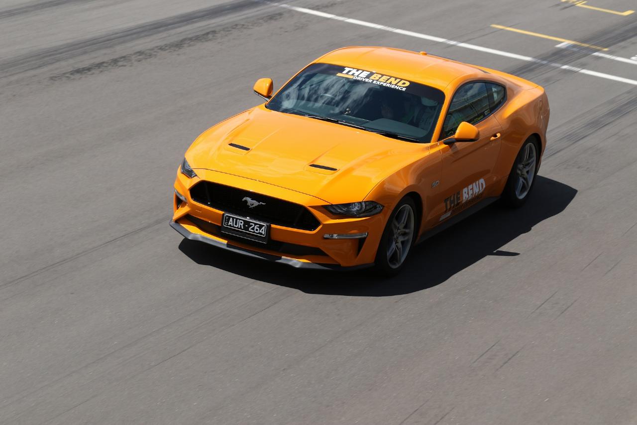 V8 Mustang Drive Experience - 3 Laps (10+ km)