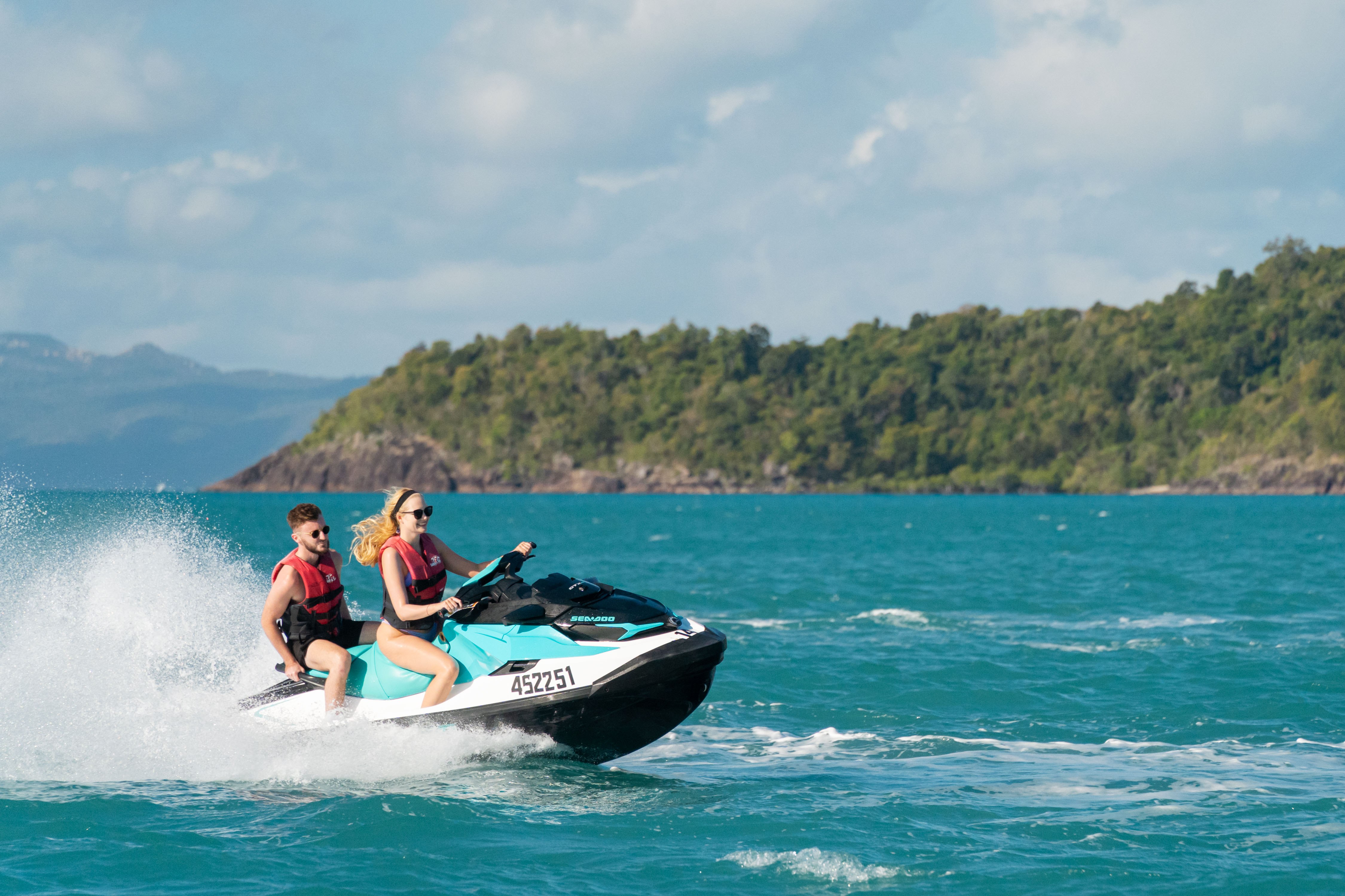 Fly & Ski Airlie Beach