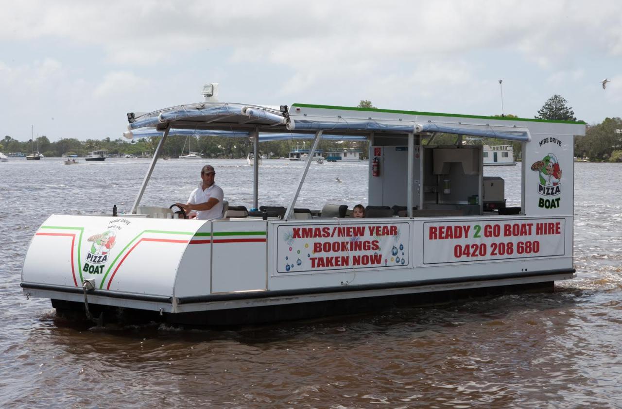 Half Day: 12 Person XL Luxury Pizza / BBQ Boat Pontoon - With Toilet