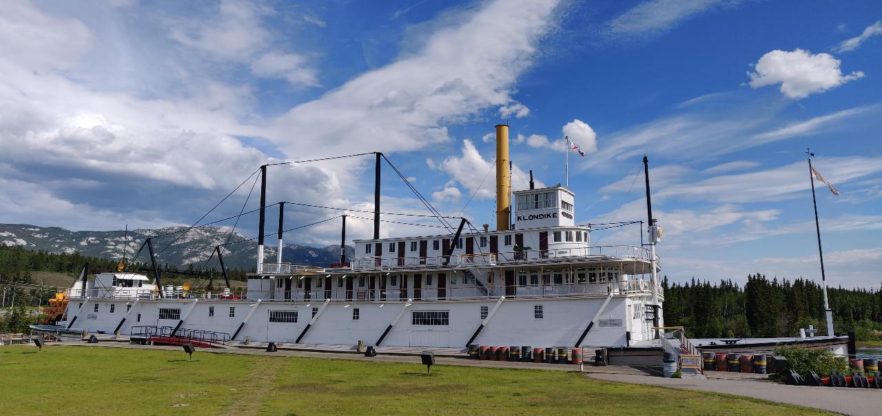 Whitehorse City & Nature Tour