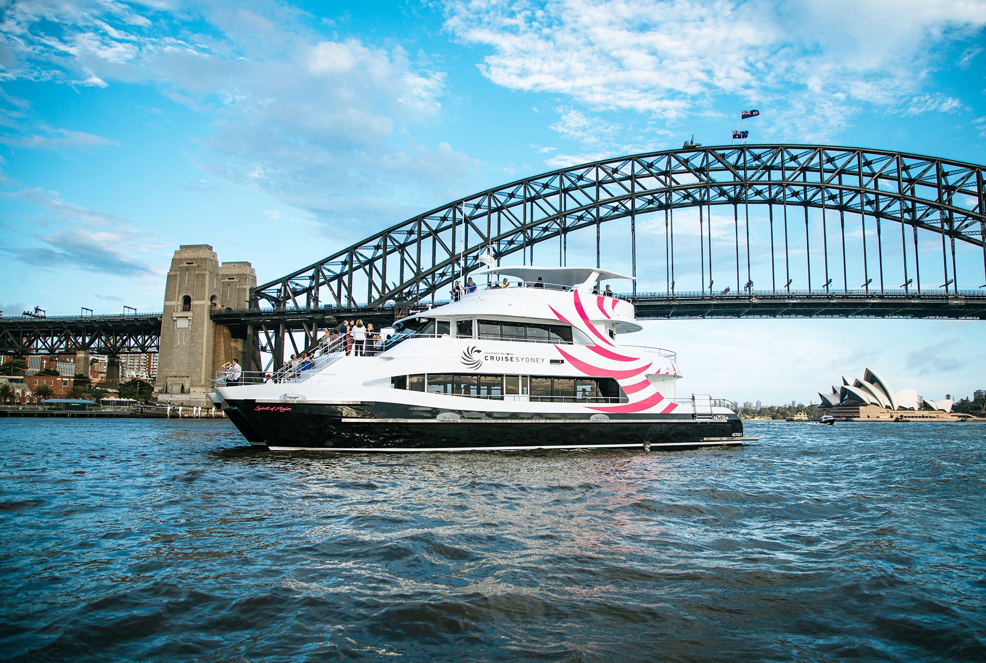 sydney harbour lunch cruise with drinks 2.5 hours