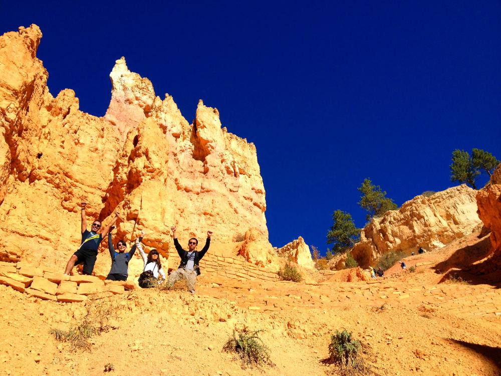 7-Day Southwest Highlights Camping Tour from Las Vgeas: Zion, Bryce, Arches, Canyonlands, Grand Canyon and Monument Valley [Max 13 Small Group]