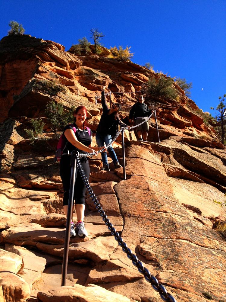 7-Day Southwest Highlights Camping Tour from Las Vgeas: Zion, Bryce, Arches, Canyonlands, Grand Canyon and Monument Valley [Max 13 Small Group]