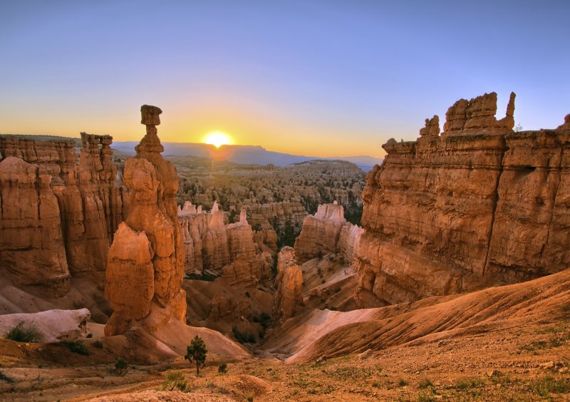 2-Day Zion and Bryce National Parks Summer Lodging Tour from Las Vegas | Max 13 Small Group