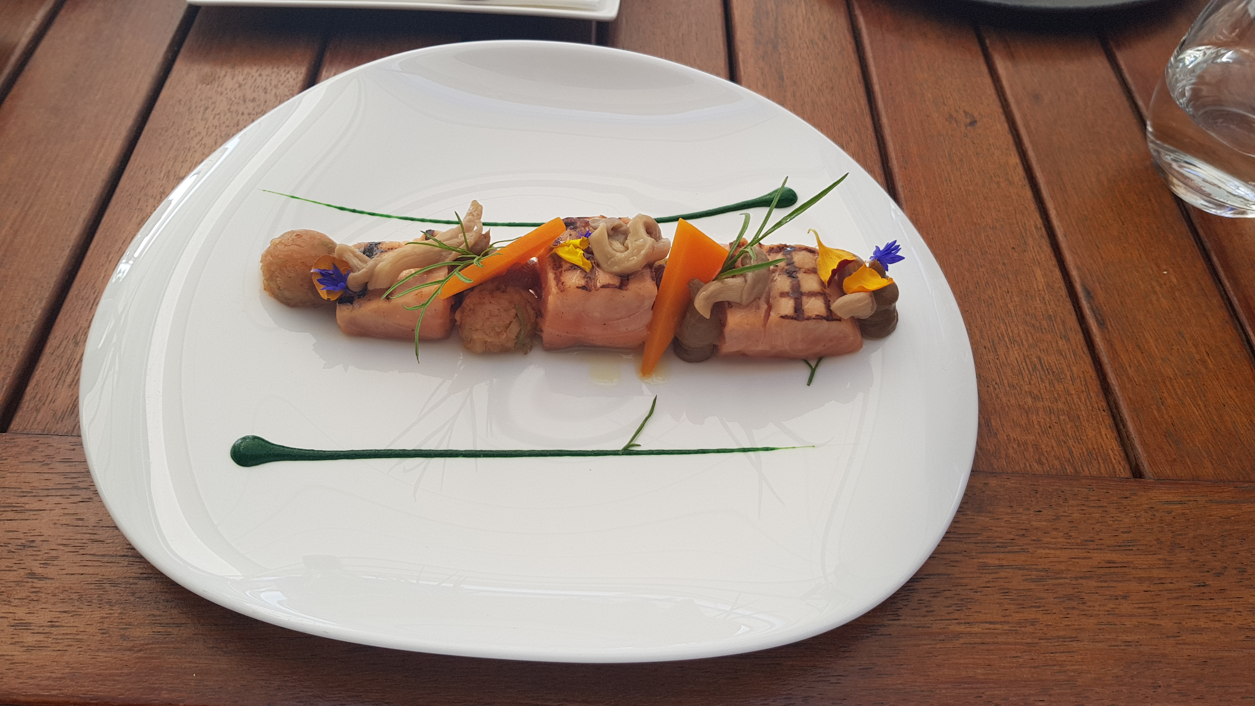 Personalised Coal River Valley Food & Wine Private Day Tour