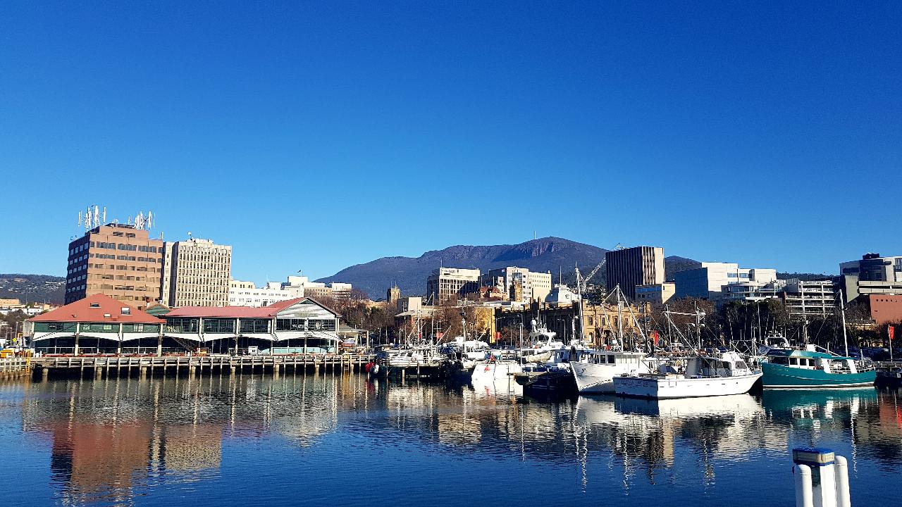Three Peaks of Hobart & Half-Day City Tour