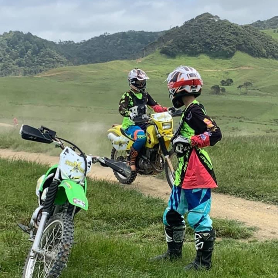 PACKAGE KLX110 clutch 1day bike hire with 1hr tuition (Riders 146