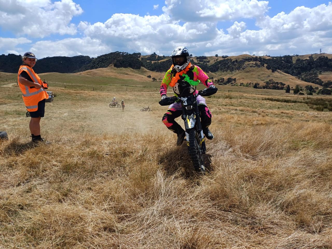 SURRON ELECTRIC DIRT BIKE PACKAGE (1-day bike hire with 1hr tuition) Adult & youths over 160cm