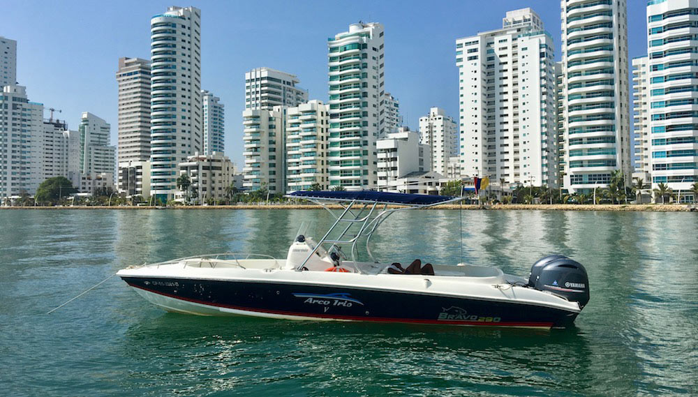 Private Boat for 10 People