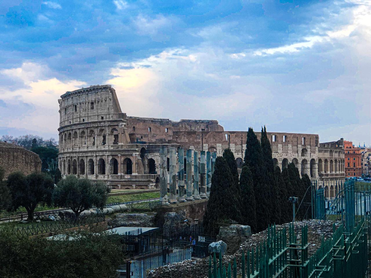 Spanish COLOSSEUM Guided Tour with Skip the Line Access Roman Forum & Palatine