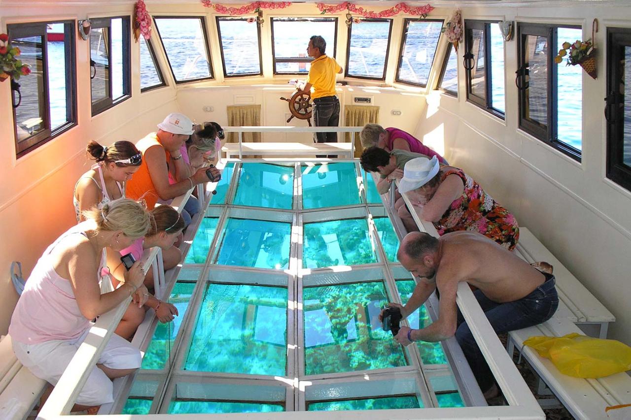 Glass Boat Trip Hurghada