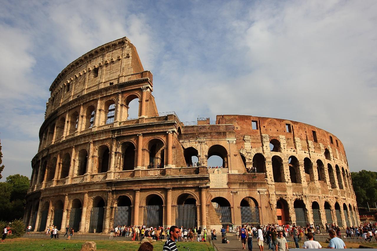 French COLOSSEUM Guided Tour with Skip the Line Access  Roman Forum & Palatine