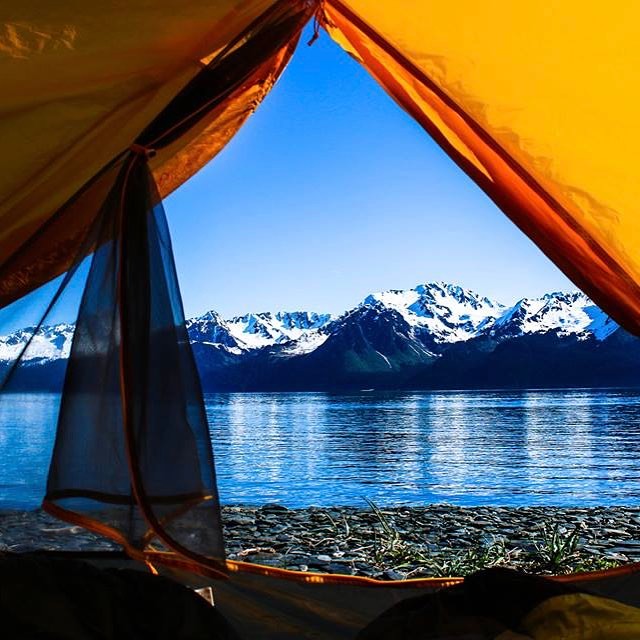 Car Camp Package Tent Sleeping Bag Sleeping pads, cooler, 2 chairs