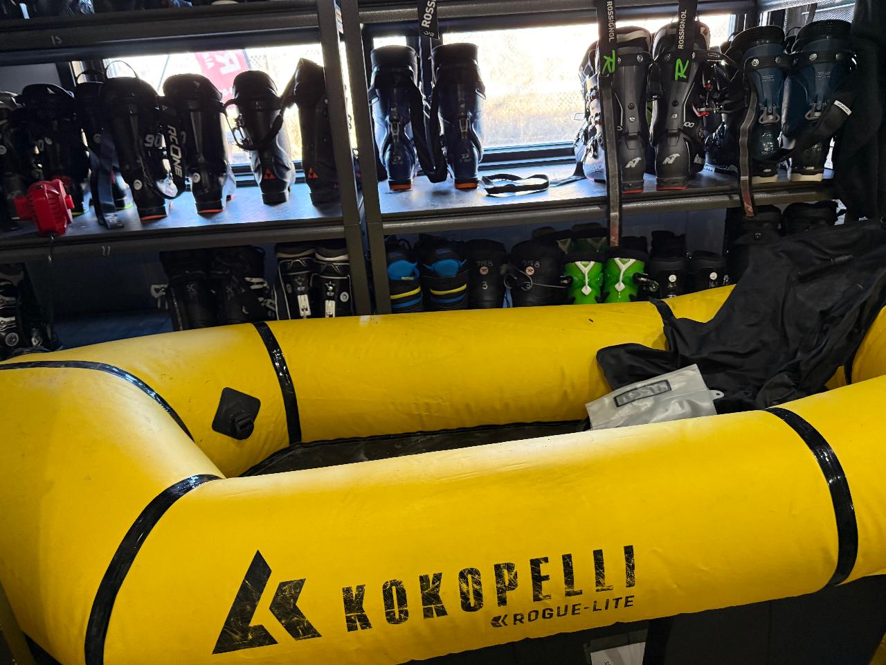 Packraft Rogue Lite (no deck no skirt) - Kokopelli & Paddle, PFD, Repair Kit, Inflator Tube, strap