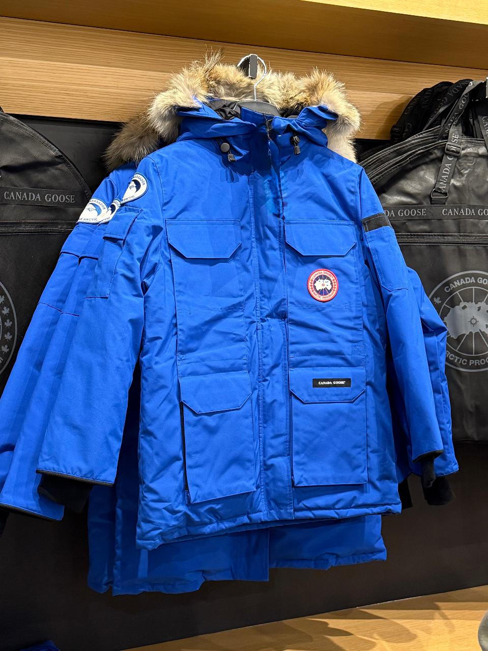 PKG CANADA GOOSE EXP TEI5: Parka/Snowpants/PAC Boots -128F + With Polar Mitts -4 Pieces
