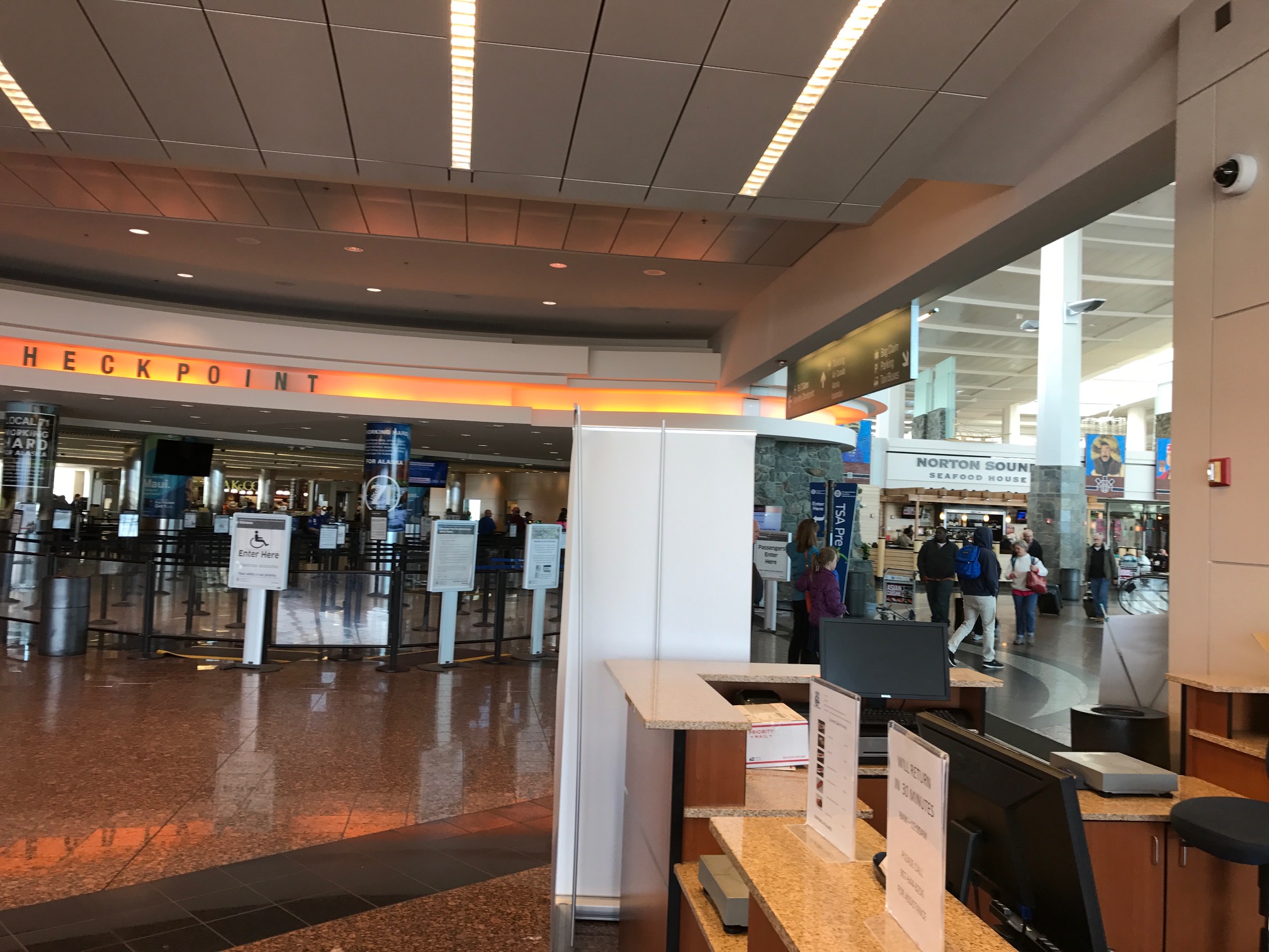 Concierge ANC Airport Gear P/Up Huntleighs Ground level airport