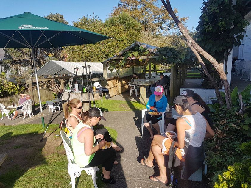 SUP - PADDLE TO THE PUB (PUHOI)