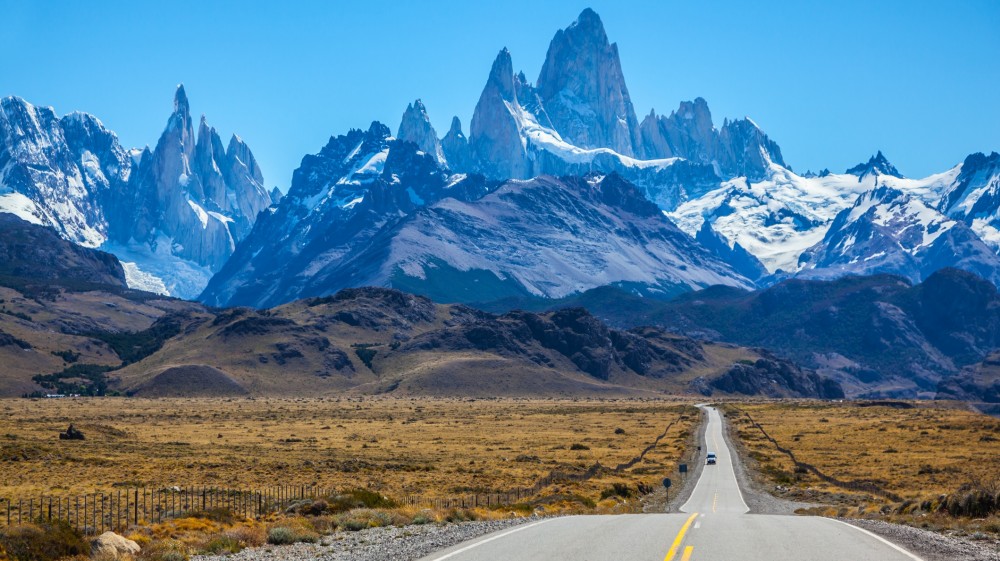 El Calafate Airport to El Chalten PRIVATE CAR (3 PAX) LENGAS Inc Reservations