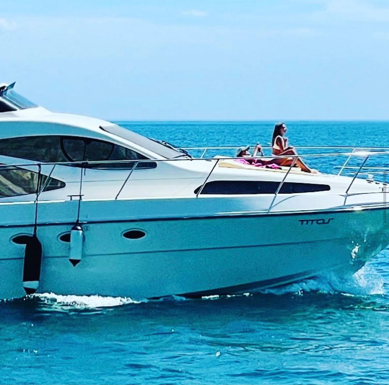 Coastal Private Yacht Tour