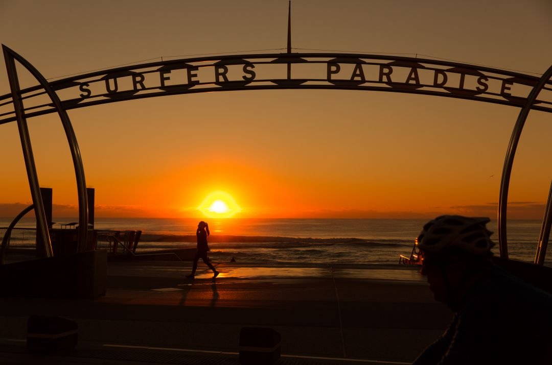 Surfers Tour