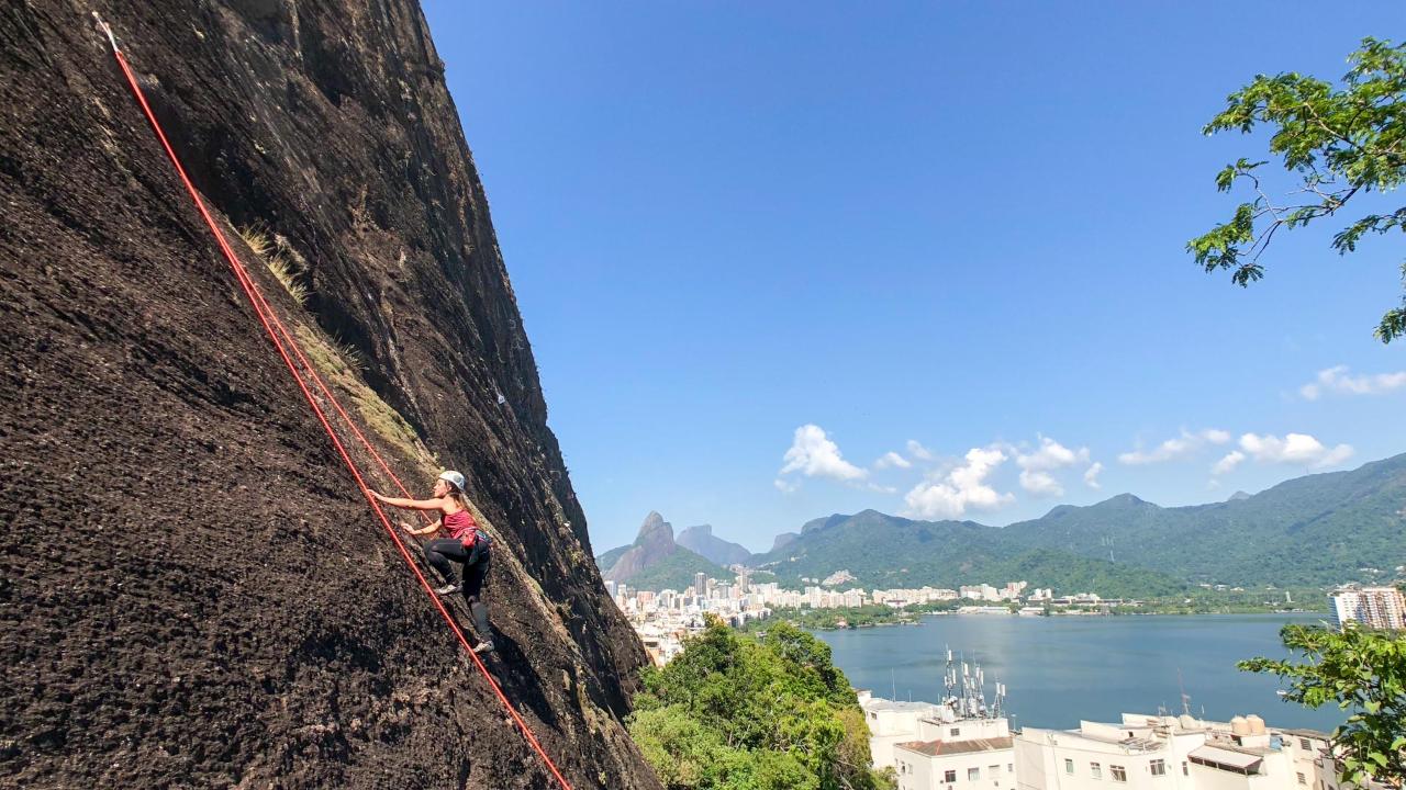 Rock climbing on Morro do Cantagalo