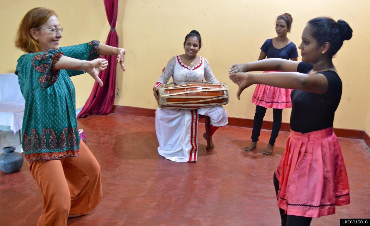 Traditional Dance Lesson - Cultural Experience Tour