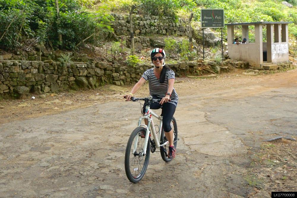 Guided Cycling Tour to Hunas Falls