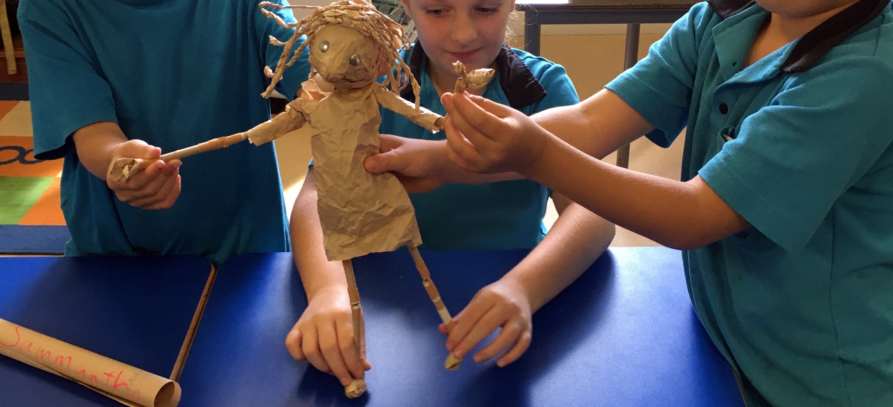 Workshop: Hero puppets of justice