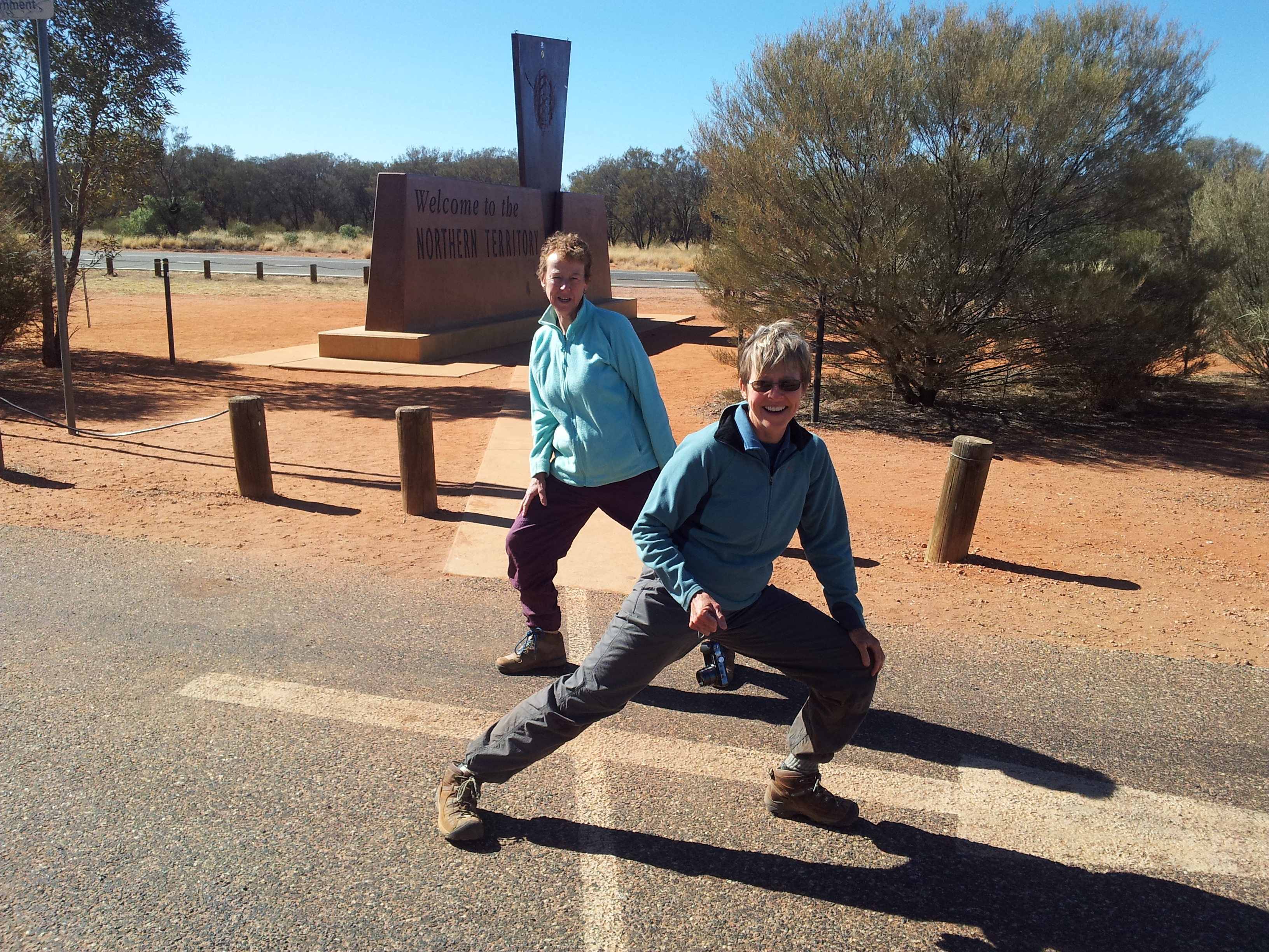 Alice Springs to Darwin via Utopia, Devils Marbles Mataranka, Daly Waters Katherine Gorge Tour 5 days