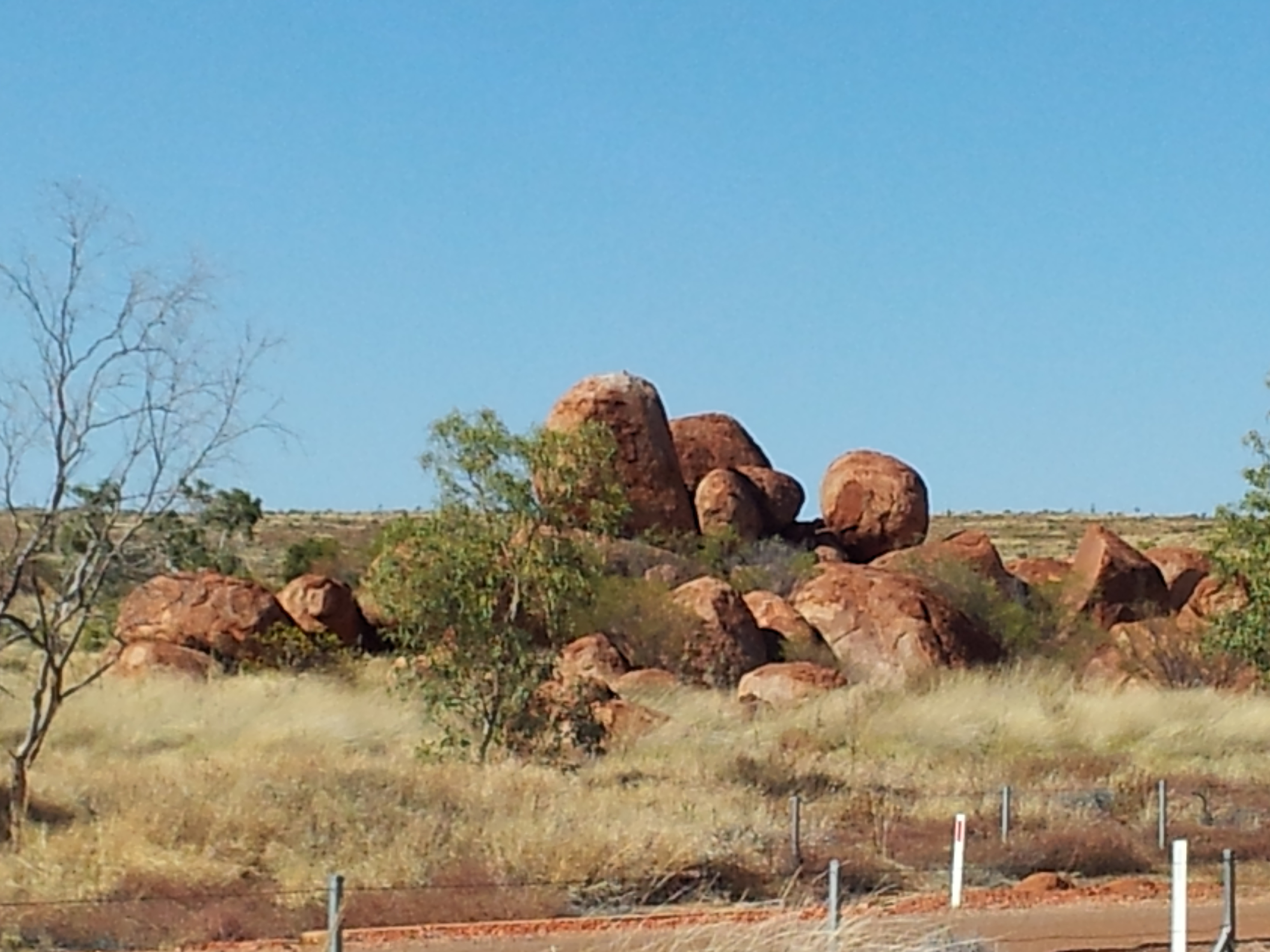 Alice Springs to Darwin via Utopia, Devils Marbles Mataranka, Daly Waters Katherine Gorge Tour 5 days