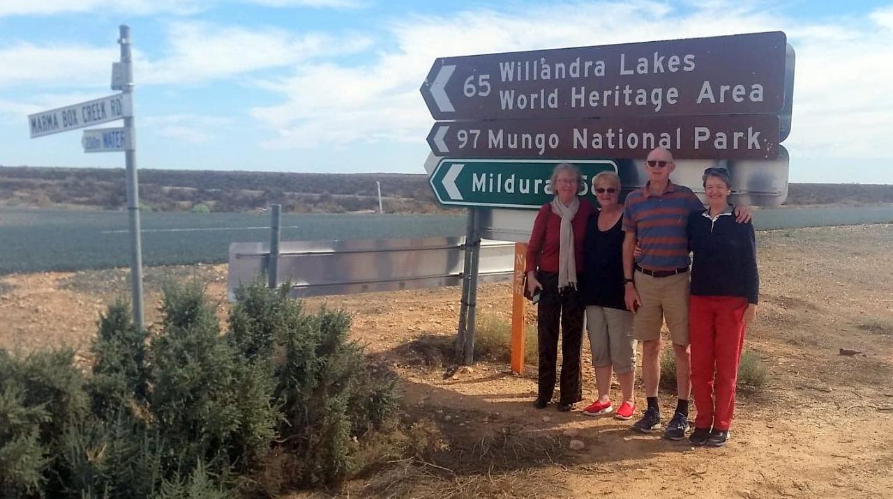 Mungo National Park Darling River Run Broken Hill Taronga Western Zoo 6 days 