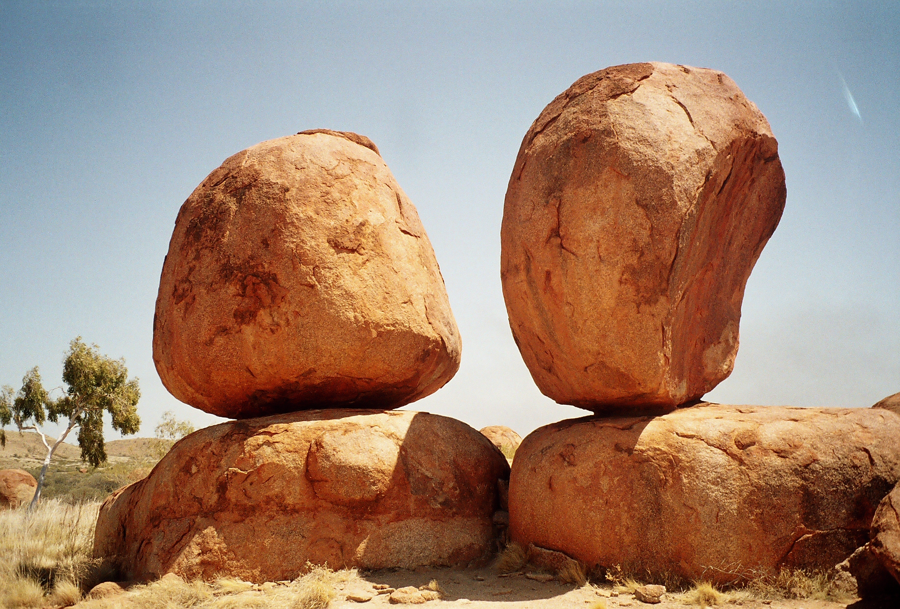 Alice Springs to Darwin via Utopia, Devils Marbles Mataranka, Daly Waters Katherine Gorge Tour 5 days