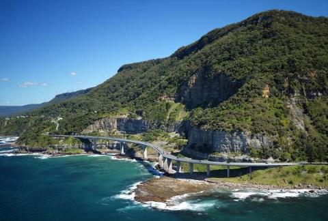 largeImageSrc.adapt.600.medium