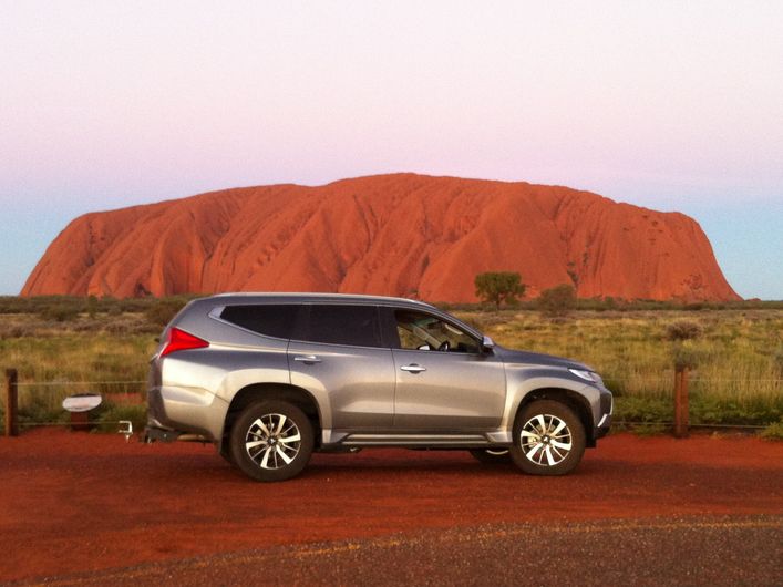AUSTRALIAN 4WD ADVENTURE SYDNEY ALICE SPRINGS SIMPSON DESERT ADELAIDE SYDNEY 20 DAYS