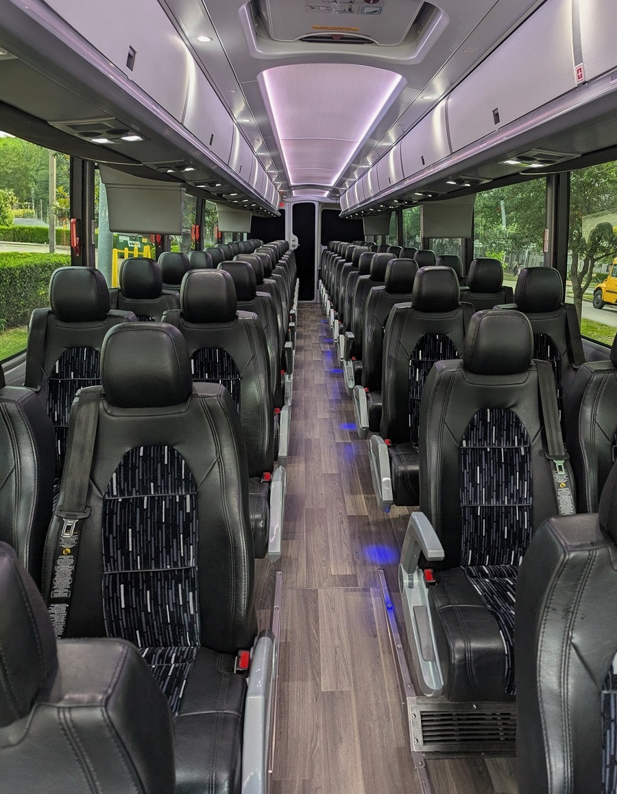 Luxury Coach Bus (56) Passenger [5 Hours]