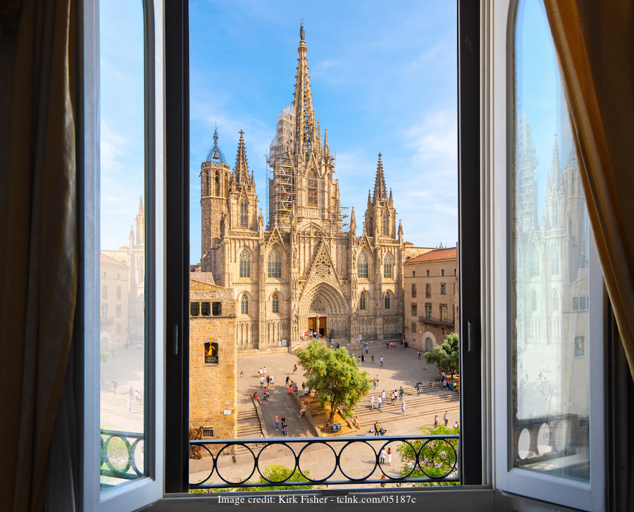 The Gothic Quarter: Private Half-Day Tour with Barcelona Cathedral