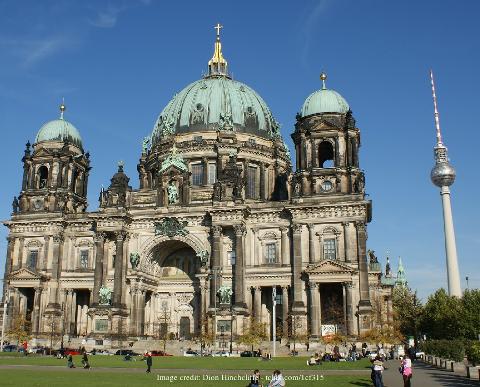 The Best of Berlin Highlights: Private Half-Day Walking Tour